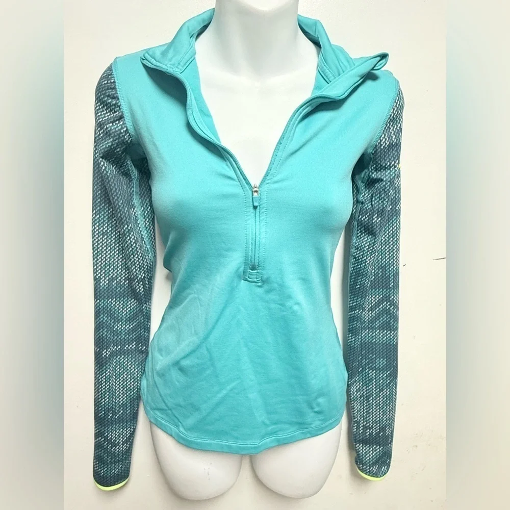 Nike Women's Aqua and Patterned Long Sleeve Top